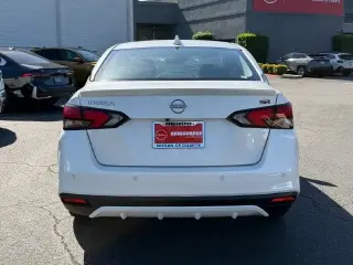 Nissan Versa 2024 SR Sedán 4 puertas