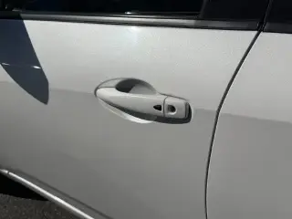 Nissan Versa 2024 SR Sedán 4 puertas