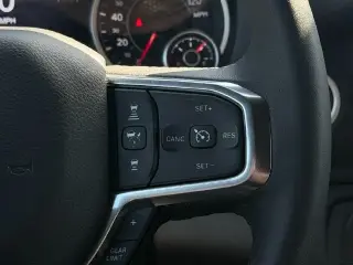 Ram 1500 2026 4x4 Laramie 4p Puerta de Tripulante 5.6 ft. SB Camioneta