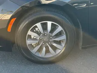 Chrysler Pacifica Plug-In Hybrid 2024 Road Tripper 4dr Mini-Van