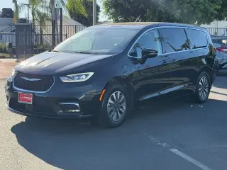 Chrysler Pacifica Plug-In Hybrid 2024 Road Tripper 4dr Mini-Van