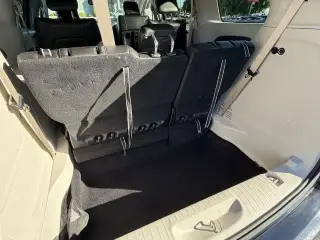 Chrysler Pacifica Plug-In Hybrid 2024 Road Tripper 4dr Mini-Van