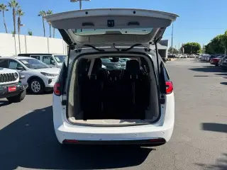 Chrysler Pacifica Plug-In Hybrid 2024 Road Tripper 4dr Mini-Van