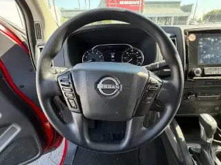 Nissan Frontier 2024 4x2 PRO-X 4p Camioneta de cabina completa 5 pies. SB