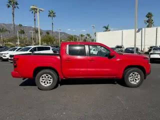 Nissan Frontier 2024 4x2 PRO-X 4p Camioneta de cabina completa 5 pies. SB