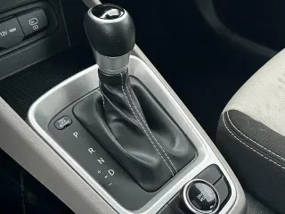 Hyundai VENUE 2025 SEL 4dr Crossover