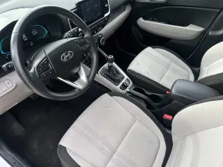 Hyundai VENUE 2025 SEL 4dr Crossover