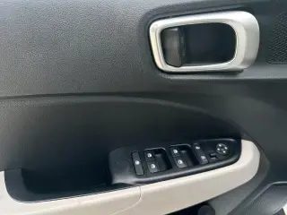Hyundai VENUE 2025 SEL 4dr Crossover