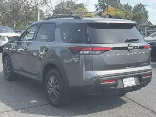 Nissan Pathfinder 2022 AWD SV 4dr SUV
