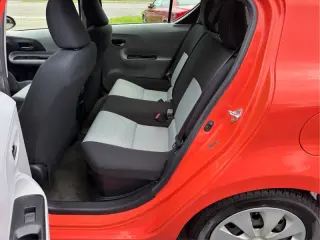 Toyota Prius c 2014