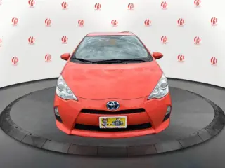 Toyota Prius c 2014