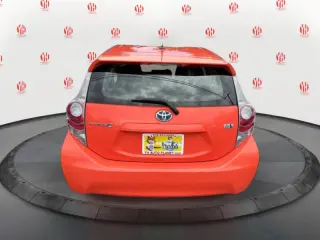 Toyota Prius c 2014
