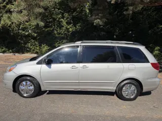 Toyota Sienna 2005