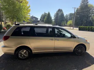 Toyota Sienna 2005