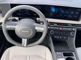 Sedán híbrido Hyundai SONATA 2026 SEL 4 puertas