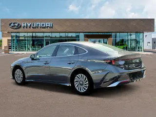 Sedán híbrido Hyundai SONATA 2026 SEL 4 puertas