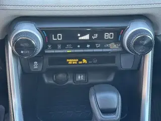 Toyota RAV4 2019 AWD XLE 4dr SUV