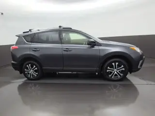 Toyota RAV4 2018 AWD LE 4p SUV