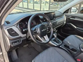 Kia Seltos 2023 AWD LX 4p SUV