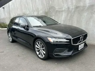 Volvo V60 2020 T5 Momentum 4p Puerta de Maletero