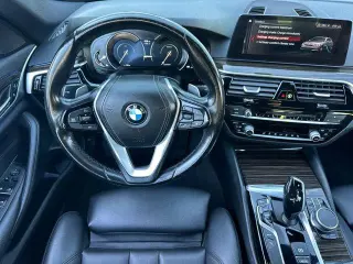 BMW Serie 5 2019 530e iPerformance Sedán 4 puertas
