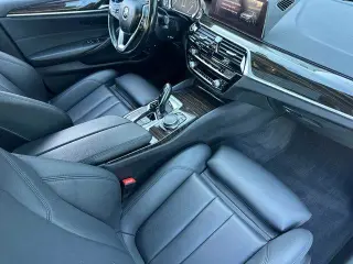 BMW Serie 5 2019 530e iPerformance Sedán 4 puertas