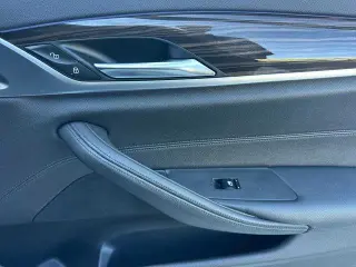 BMW Serie 5 2019 530e iPerformance Sedán 4 puertas