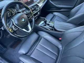 BMW Serie 5 2019 530e iPerformance Sedán 4 puertas