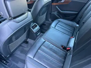 Audi A4 2023 AWD quattro Premium 40 TFSI 4p Sedan