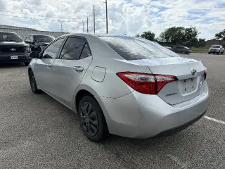 Toyota Corolla 2015 LE 4dr Sedán