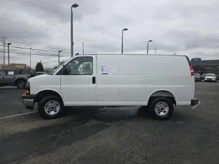 GMC Savana 2025 2500 3dr Cargo Van