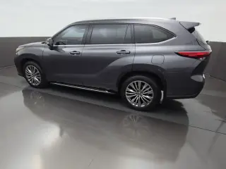 Toyota Highlander 2021 AWD Platinum 4dr SUV