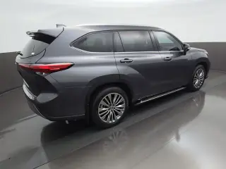 Toyota Highlander 2021 AWD Platinum 4dr SUV