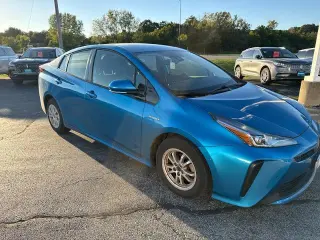 Toyota Prius 2019 LE 4p Hatchback