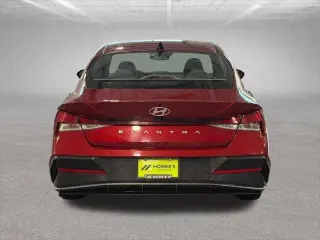 Hyundai ELANTRA 2024 SEL 4dr Sedán