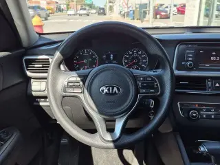 Kia Optima 2017 LX 4dr Sedan