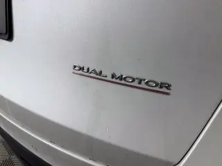 Tesla Model Y 2022 AWD Performance 4dr Crossover