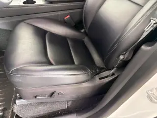 Tesla Model Y 2022 AWD Performance 4dr Crossover
