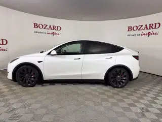 Tesla Model Y 2022 AWD Performance 4dr Crossover