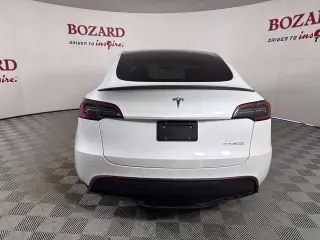 Tesla Model Y 2022 AWD Performance 4dr Crossover