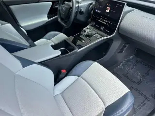 Subaru Solterra 2024 AWD Premium 4dr Crossover