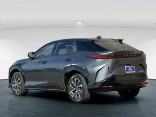 Lexus RZ 450e 2023 AWD Premium 4p Crossover con ruedas de 18 pulgadas