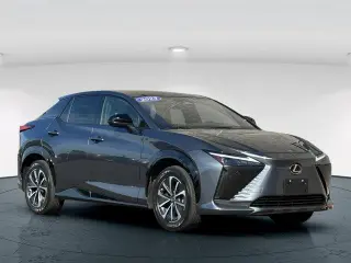 Lexus RZ 450e 2023 AWD Premium 4p Crossover con ruedas de 18 pulgadas