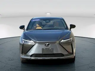 Lexus RZ 450e 2023 AWD Premium 4p Crossover con ruedas de 18 pulgadas