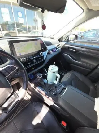 Toyota Highlander 2023 AWD Platinum 4dr SUV