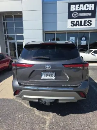 Toyota Highlander 2023 AWD Platinum 4dr SUV