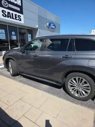Toyota Highlander 2023 AWD Platinum 4dr SUV