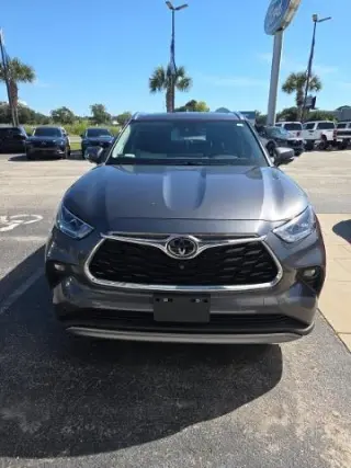 Toyota Highlander 2023 AWD Platinum 4dr SUV