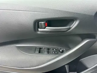 Toyota Corolla Hybrid 2024 SE 4p Sedan