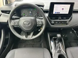 Toyota Corolla Hybrid 2024 SE 4p Sedan